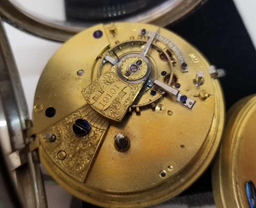 NADİR TİPTE GÜMÜŞ KASA YARIM PRİOR CEP SAATİ