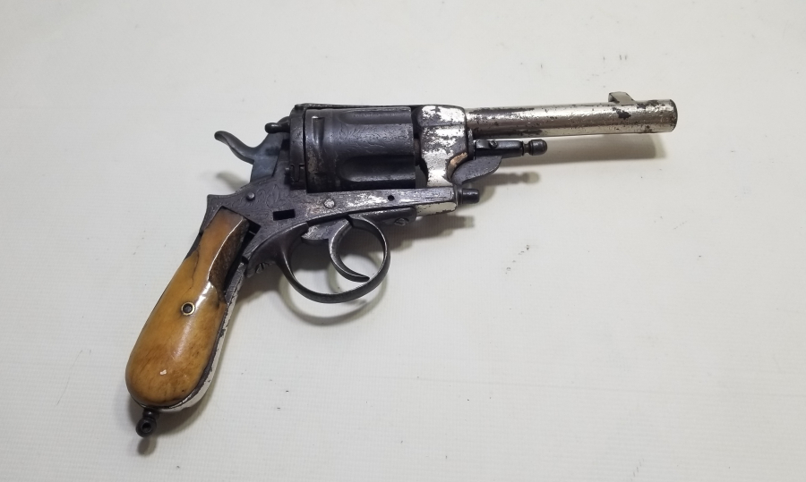 FİLDİŞİ SAPLI OSMANLI DÖNEM KARADAĞLI SUBAY TABANCASI