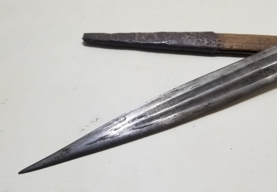 ORİJİNAL KININDA OSMANLI DÖNEMİ BOYNUZ SAPLI ÇERKES KAMASI