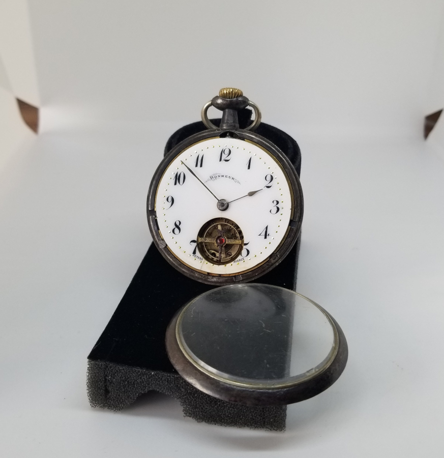 ÇOK NADİR KADRANI ALTIN BEZELİ BONHEUR CEP SAATİ