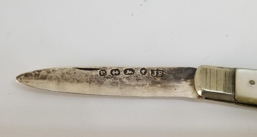 ÜZERİ DAMGALI SEDEF SAPLI ANTİKA İNGİLİZ SAATÇİ SAATİ