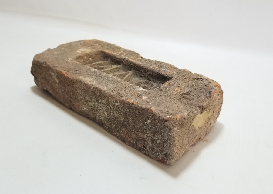 ÜZERİ RUMCA YAZILI OSMANLI DÖNEMİ NADİR TUĞLA