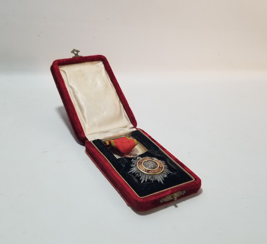 ORİJİNAL KUTUSUNDA 5.DERECE MECİDİ NİŞANI