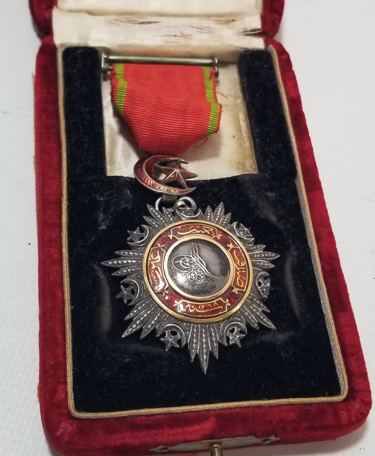 ORİJİNAL KUTUSUNDA 5.DERECE MECİDİ NİŞANI