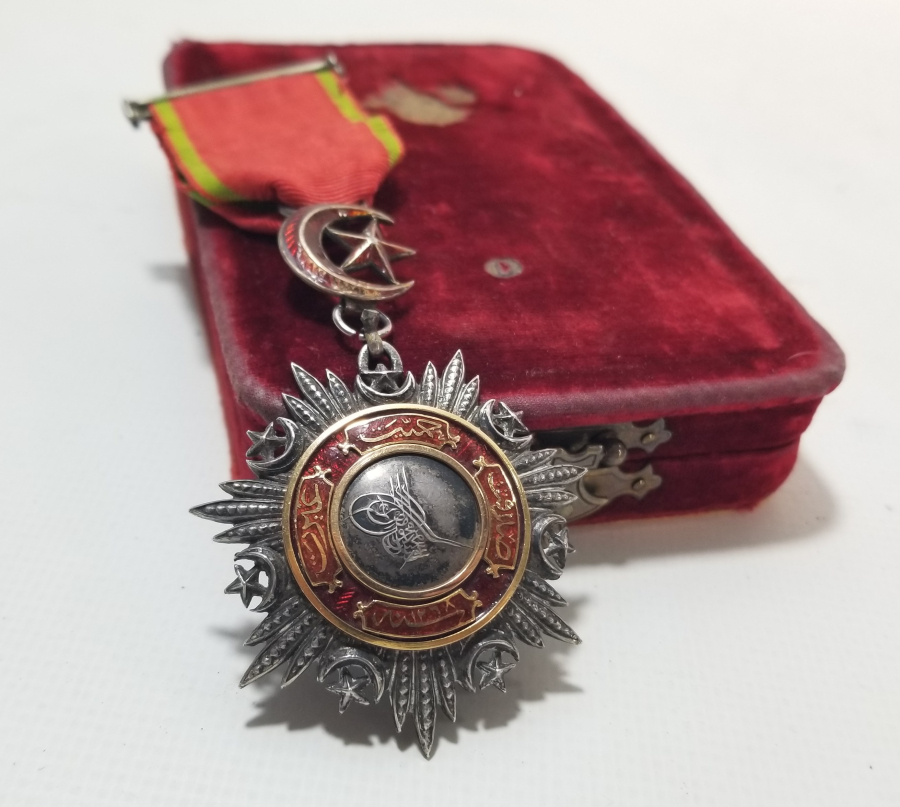 ORİJİNAL KUTUSUNDA 5.DERECE MECİDİ NİŞANI