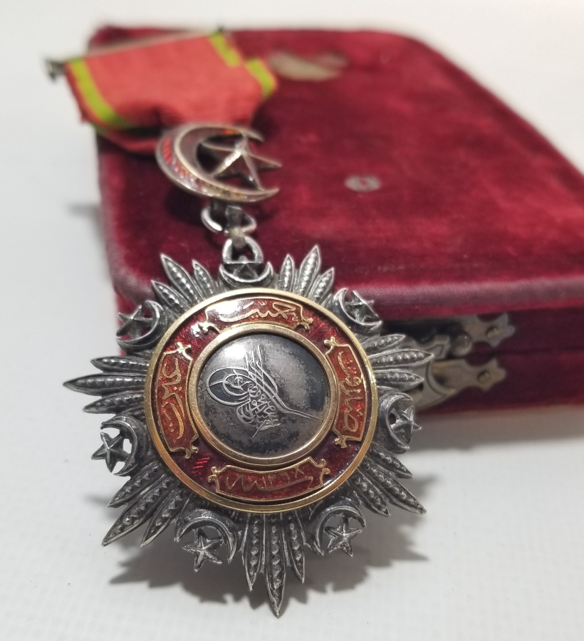 ORİJİNAL KUTUSUNDA 5.DERECE MECİDİ NİŞANI