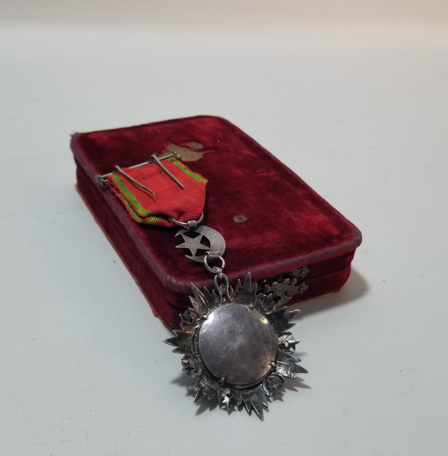 ORİJİNAL KUTUSUNDA 5.DERECE MECİDİ NİŞANI