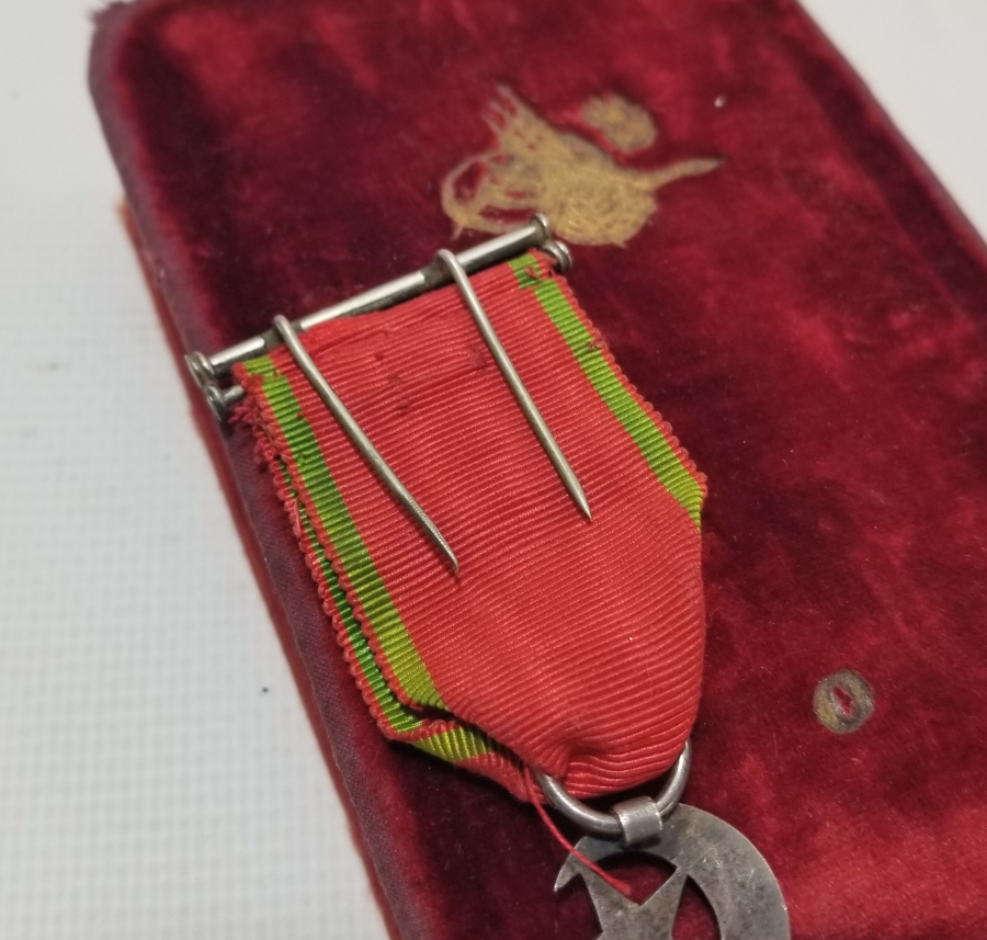 ORİJİNAL KUTUSUNDA 5.DERECE MECİDİ NİŞANI