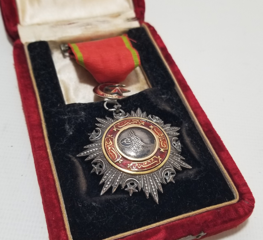 ORİJİNAL KUTUSUNDA 5.DERECE MECİDİ NİŞANI