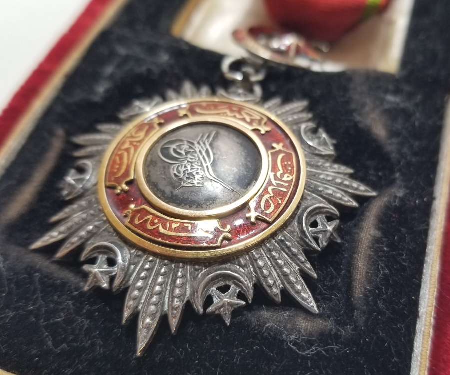 ORİJİNAL KUTUSUNDA 5.DERECE MECİDİ NİŞANI