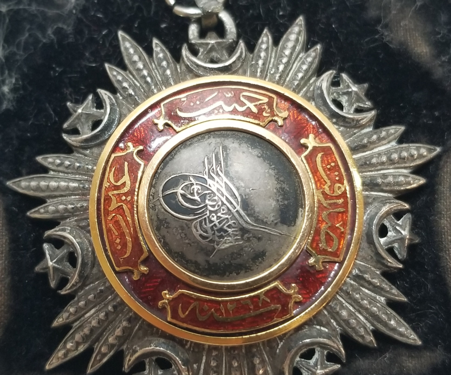 ORİJİNAL KUTUSUNDA 5.DERECE MECİDİ NİŞANI