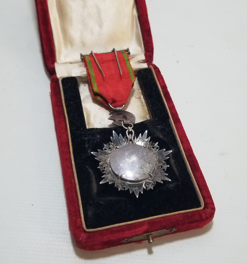 ORİJİNAL KUTUSUNDA 5.DERECE MECİDİ NİŞANI