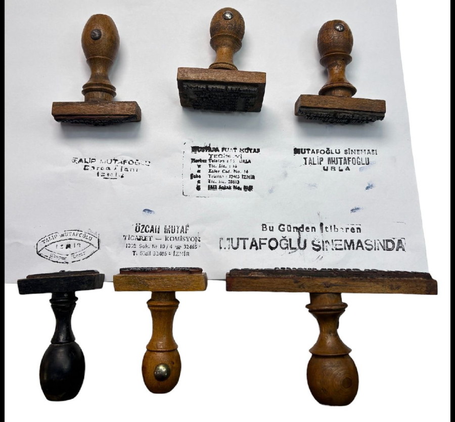 İZMİR MUTAFOĞLU SİNEMASINA AİT MÜHÜR VE GELİR GİDER EVRAKLARINDAN OLUŞAN LOT  - İZMİR SİNEMA TARİHİ