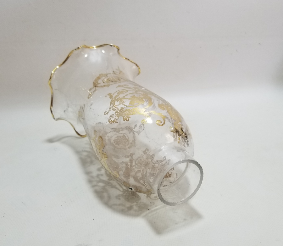 ÜZERİ ALTIN VARAKLI ANTİKA GAZ LAMBASI CAMI