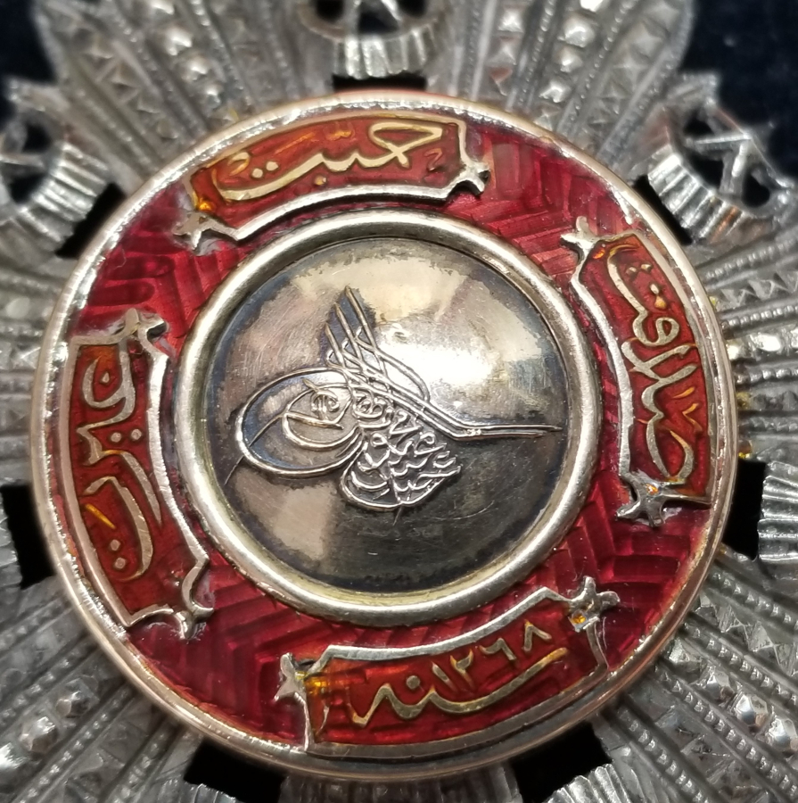 ORJİNAL KUTUSUNDA 4. DERECE MECİDİ NİŞANI