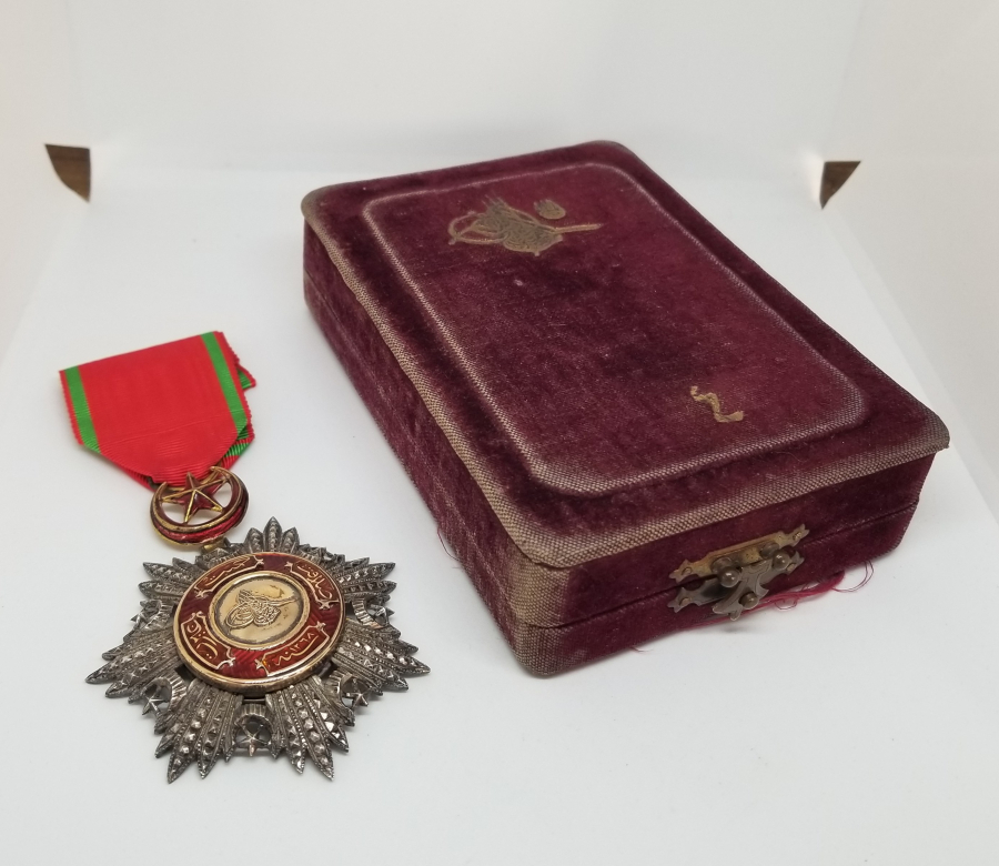 ORJİNAL KUTUSUNDA 4. DERECE MECİDİ NİŞANI