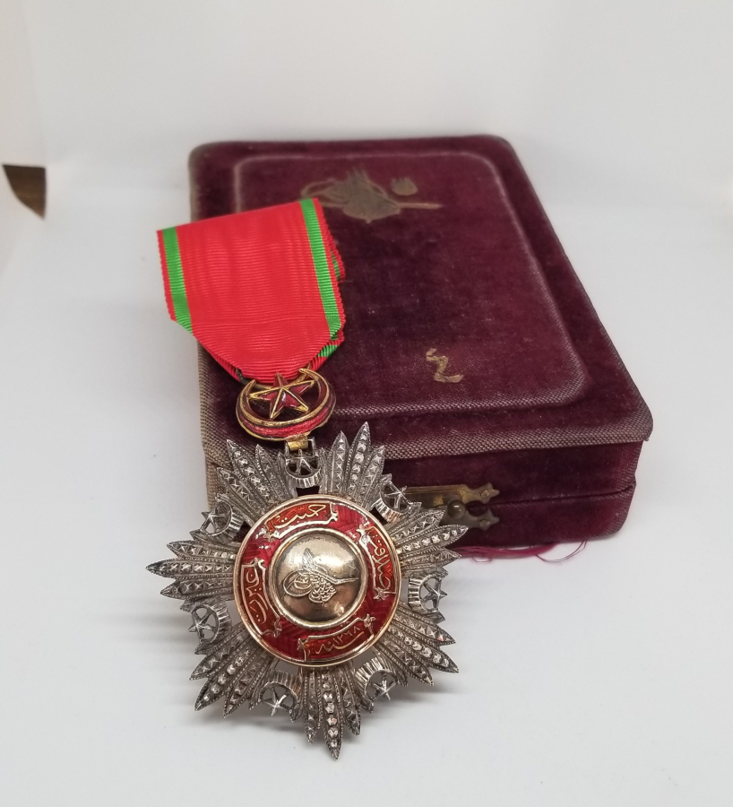 ORJİNAL KUTUSUNDA 4. DERECE MECİDİ NİŞANI