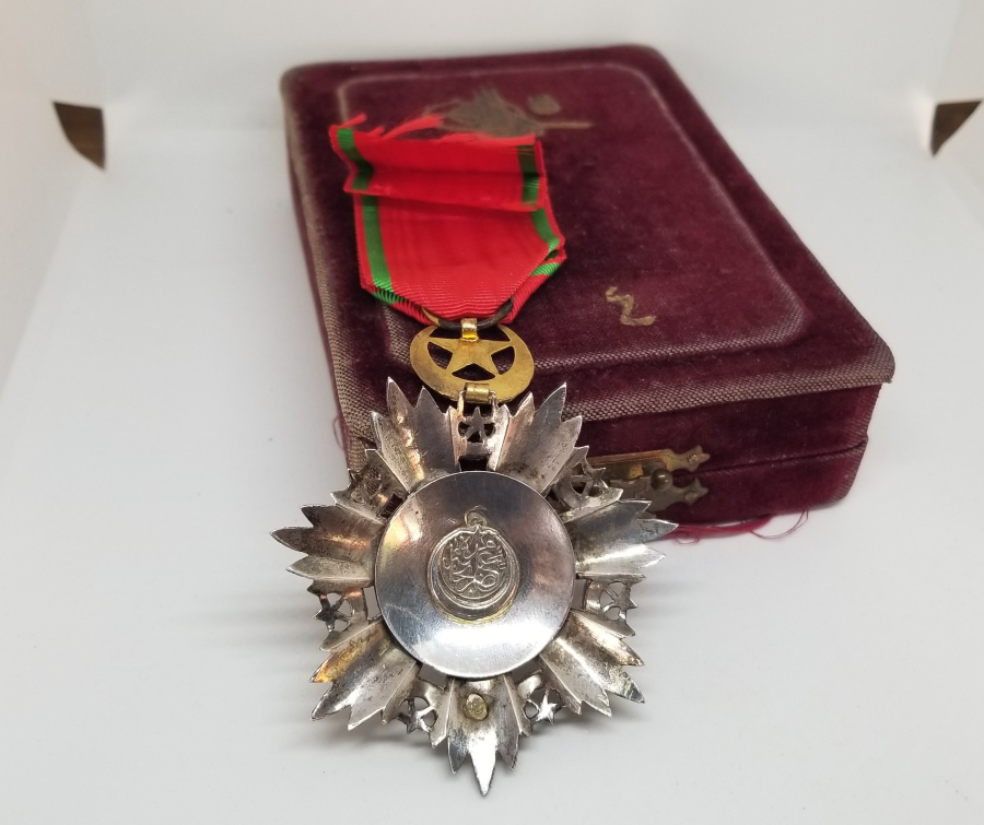 ORJİNAL KUTUSUNDA 4. DERECE MECİDİ NİŞANI