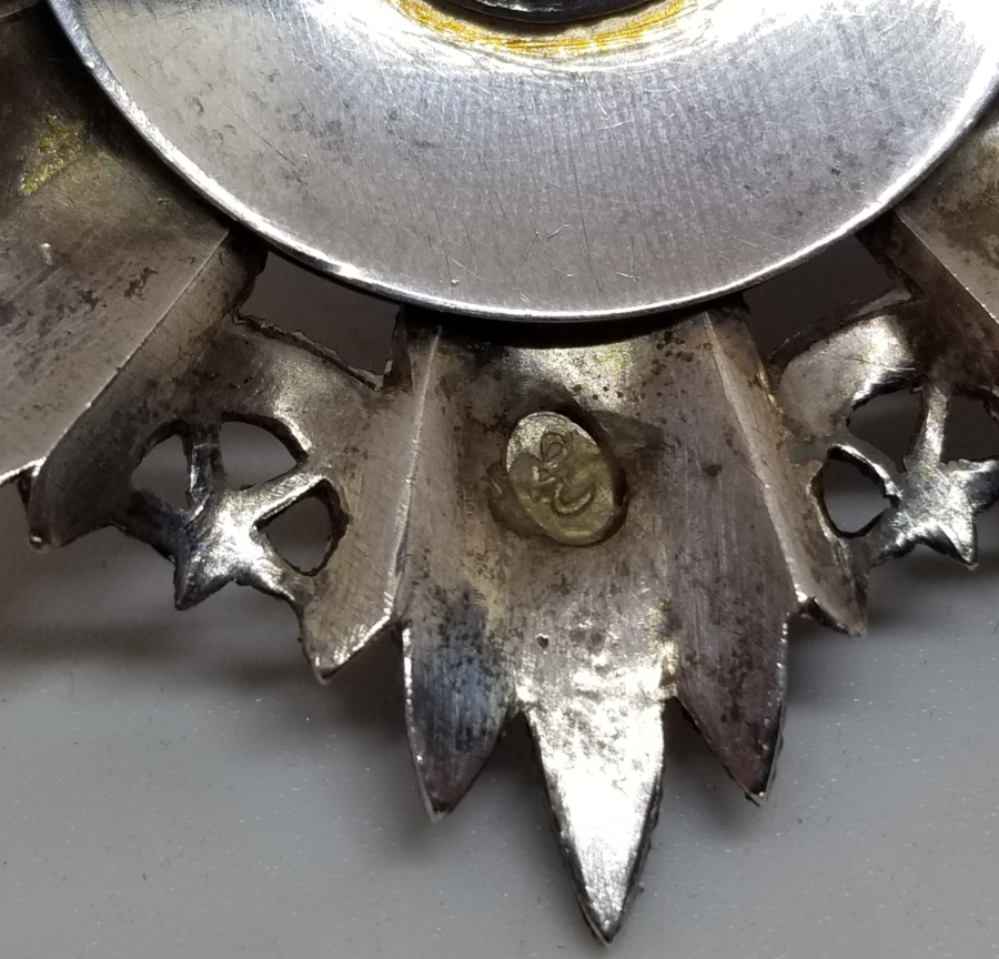 ORJİNAL KUTUSUNDA 4. DERECE MECİDİ NİŞANI