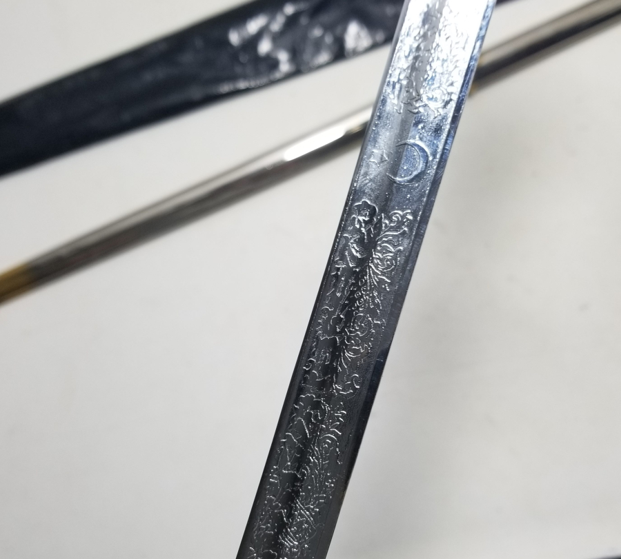 ORJİNAL KILIFINDA NADİR SUBAY KILICI