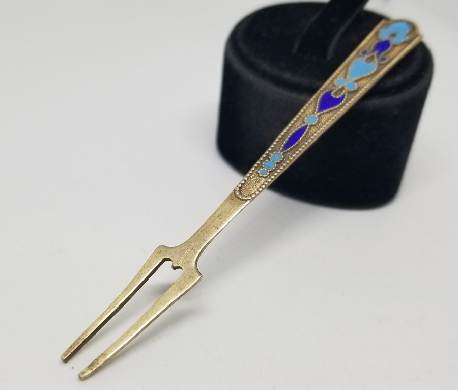 ORAK ÇEKİÇ DAMGALI ANTİKA MİNELİ RUS GÜMÜŞ PEYNİR ÇATALI