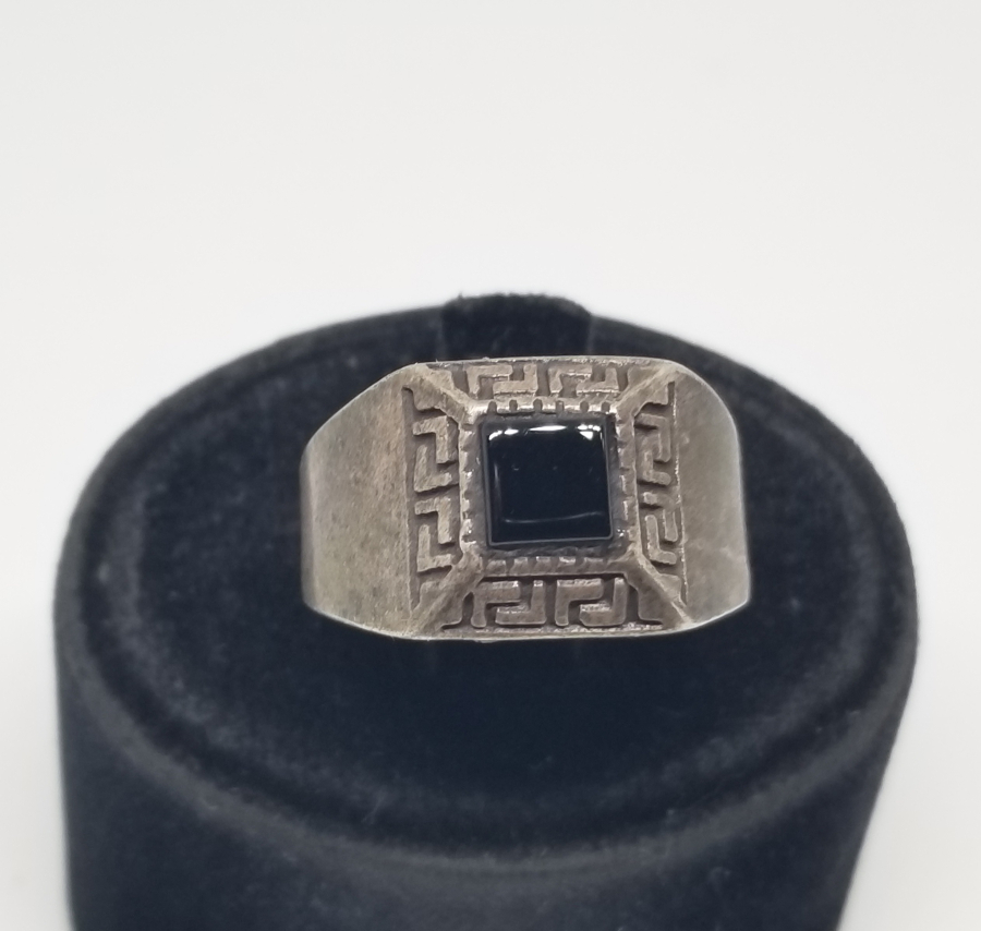 KABARTMA İŞÇİLİKLİ GÜMÜŞ ERKEK YÜZÜĞÜ