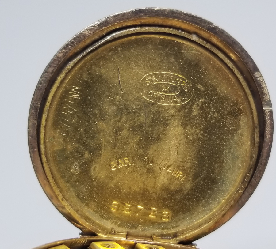 KABARTMA İŞÇİLİKLİ NADİR TİPTE ANTİKA ALTIN CEP SAATİ