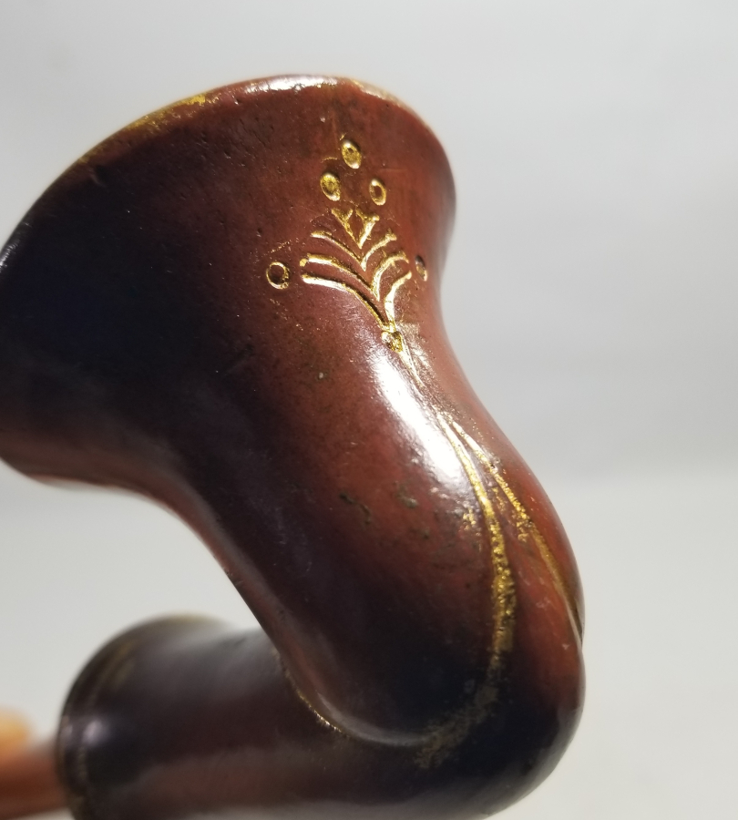 ÜZERİ ALTIN VARAKLI TOPHANE LÜLE