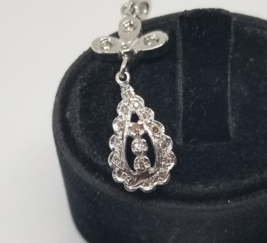 PIRLANTA TAŞLI DAMLA MODEL KOLYE UCU