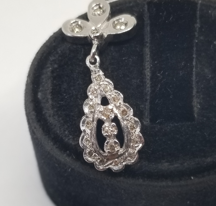 PIRLANTA TAŞLI DAMLA MODEL KOLYE UCU