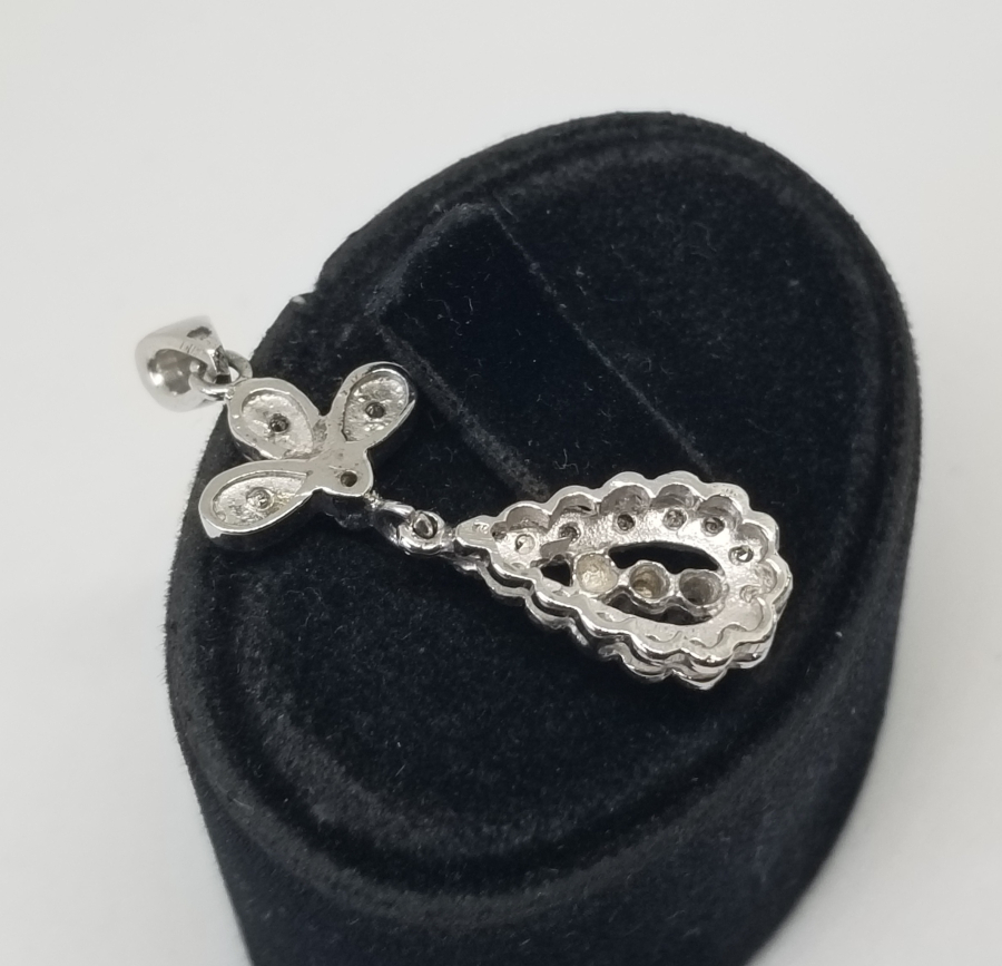 PIRLANTA TAŞLI DAMLA MODEL KOLYE UCU