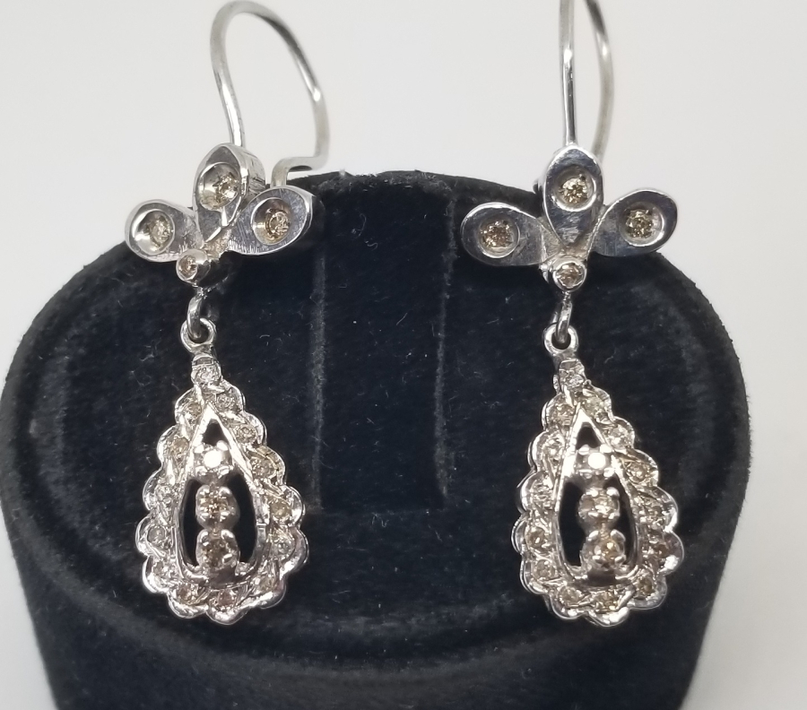 PIRLANTA TAŞLI DAMLA MODEL KÜPE