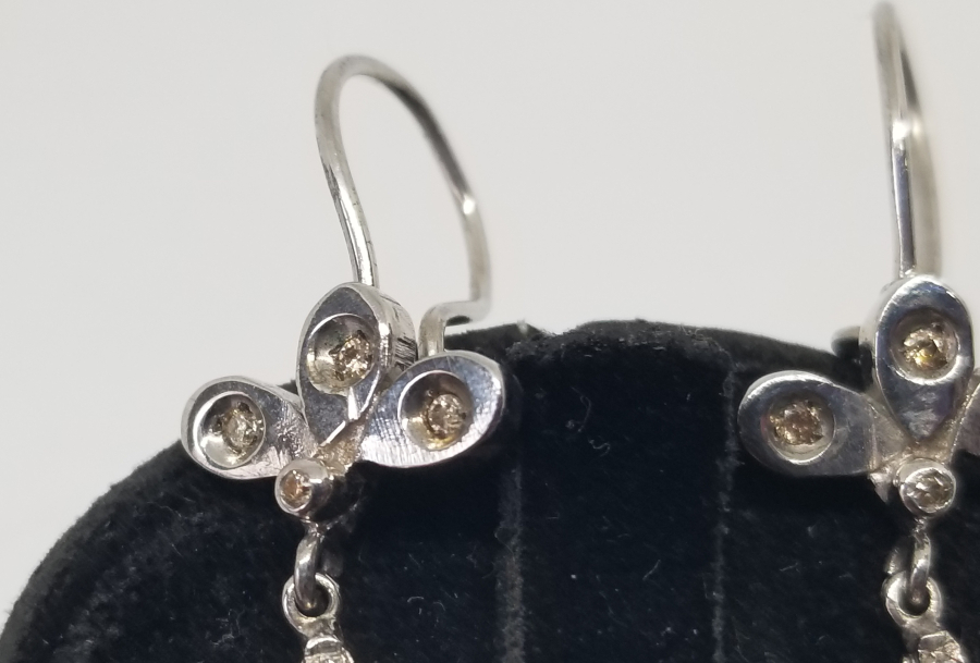 PIRLANTA TAŞLI DAMLA MODEL KÜPE