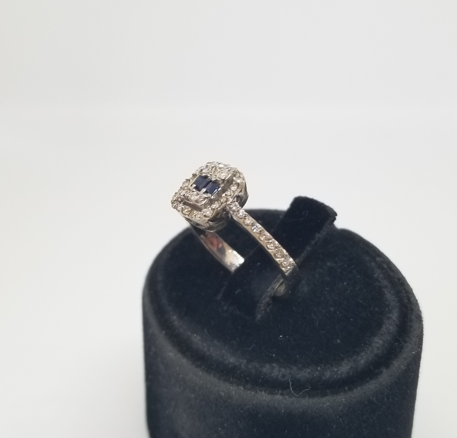 PIRLANTA VE SAFİR TAŞLI BAGET MODEL YÜZÜK