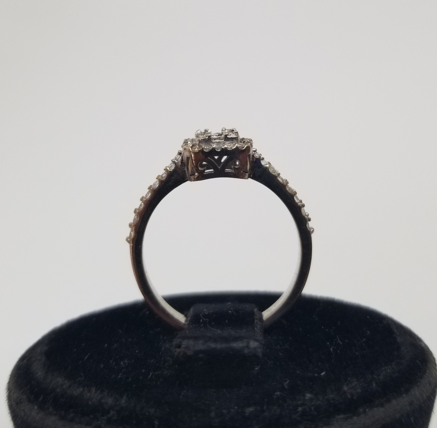 PIRLANTA VE SAFİR TAŞLI BAGET MODEL YÜZÜK