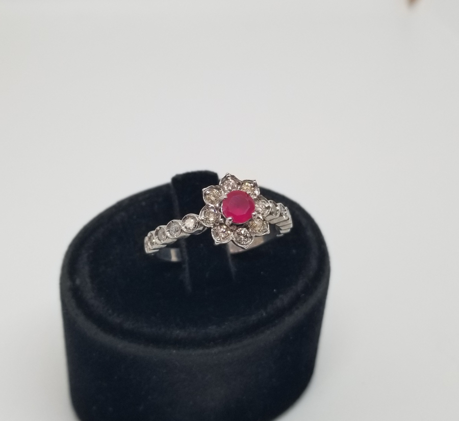 PIRLANTA VE YAKUT TAŞLI GÜNEŞ MODEL YÜZÜK