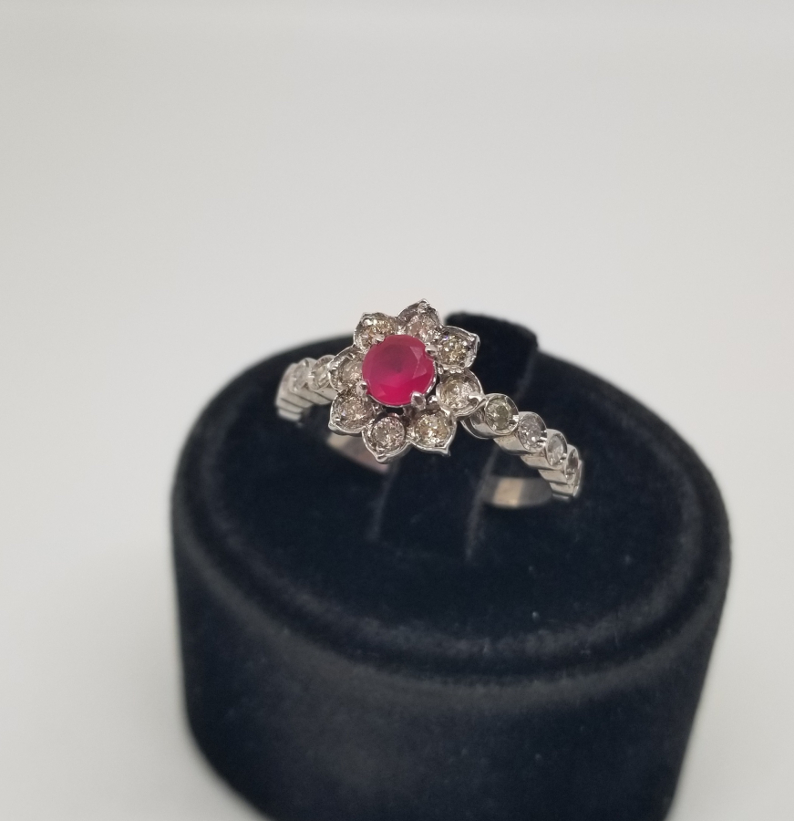 PIRLANTA VE YAKUT TAŞLI GÜNEŞ MODEL YÜZÜK