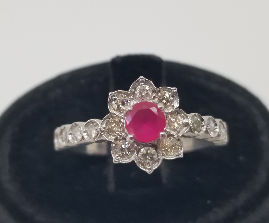 PIRLANTA VE YAKUT TAŞLI GÜNEŞ MODEL YÜZÜK