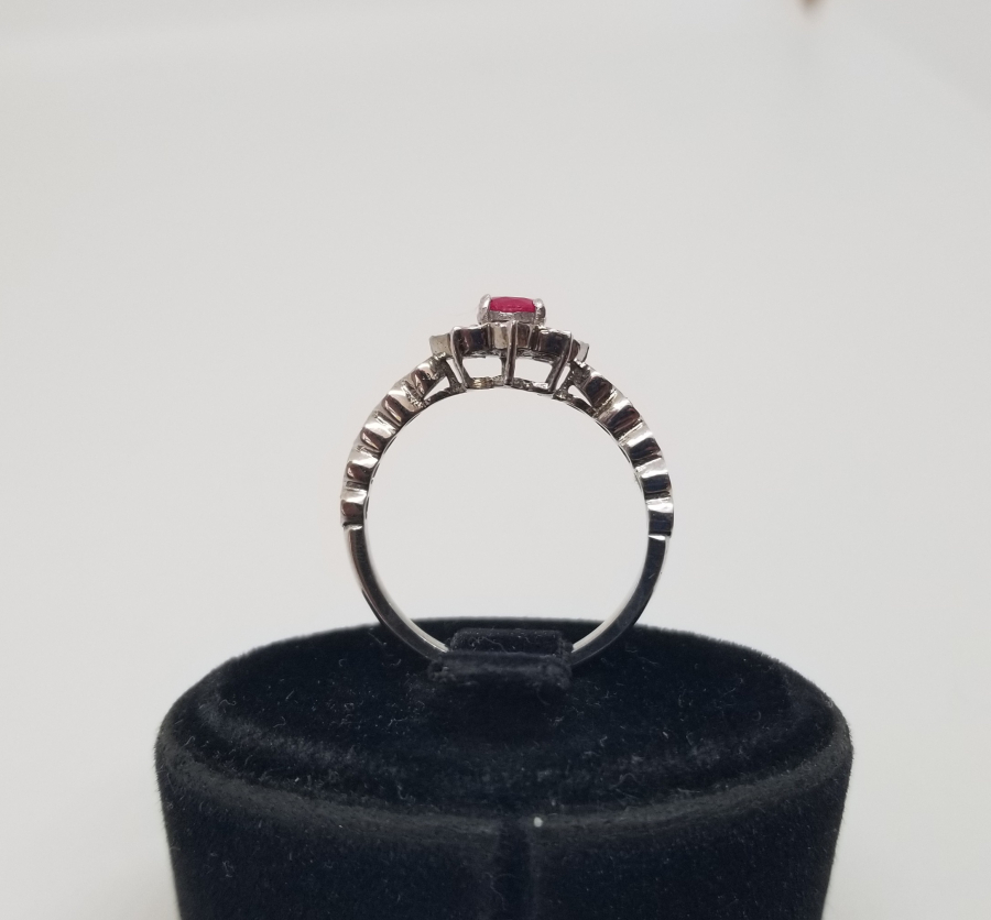 PIRLANTA VE YAKUT TAŞLI GÜNEŞ MODEL YÜZÜK