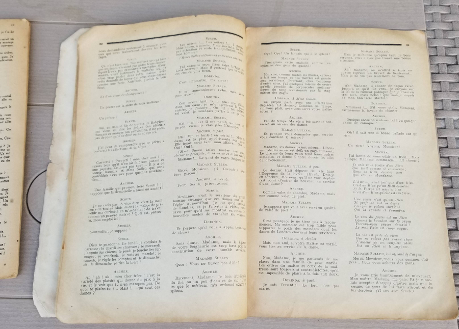 1947 VE 1930 YILLARINA AİT 2 ADET YABANCI TİYATRO OYUN METNİ 