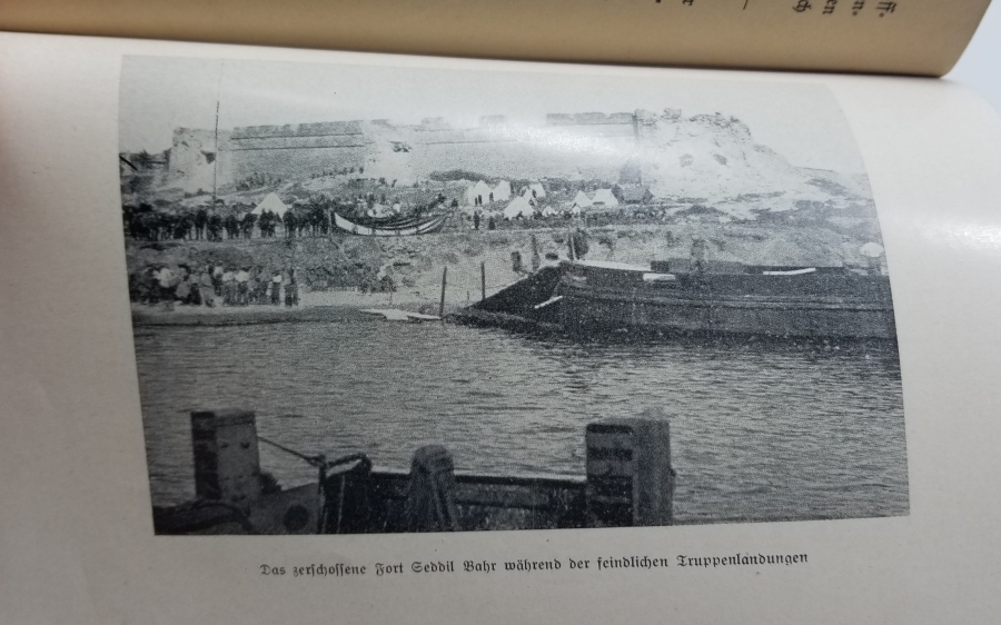 1. DÜNYA SAVAŞI DÖNEMİ İÇİ GRAVÜRLÜ ÇANAKKALE CEPHESİ KONULU ALMAN BASKISI KİTAP