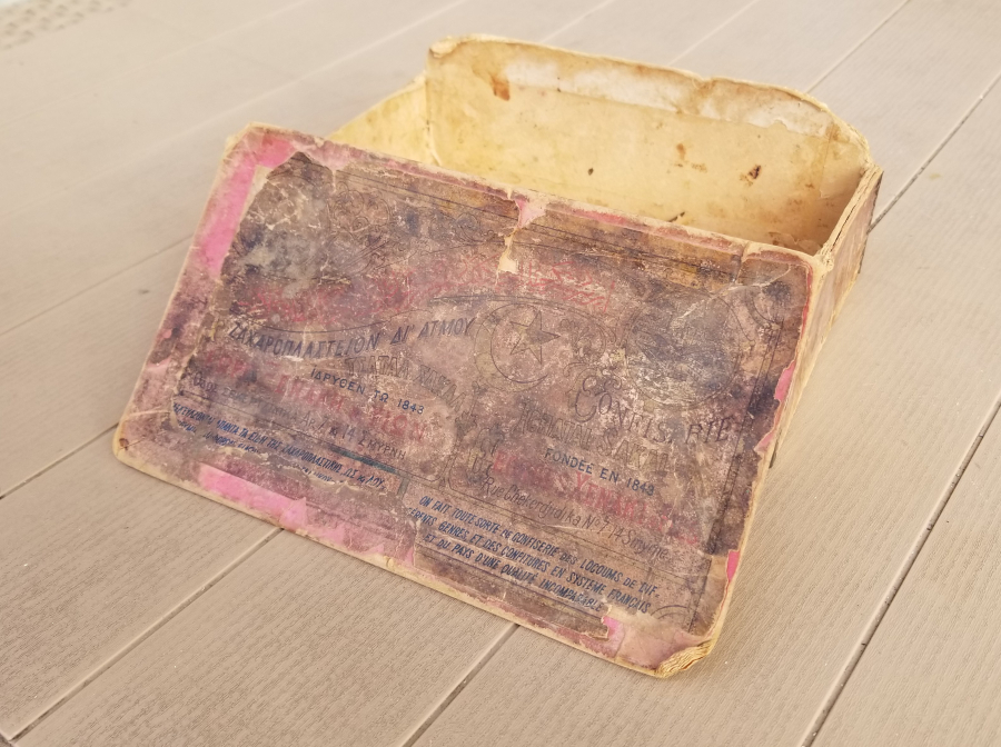 OSMANLICA - RUMCA VE FRANSIZCA YAZILI OSMANLI DÖNEMİ ÇOK NADİR İZMİR KAPAKLI KARTON KUTU