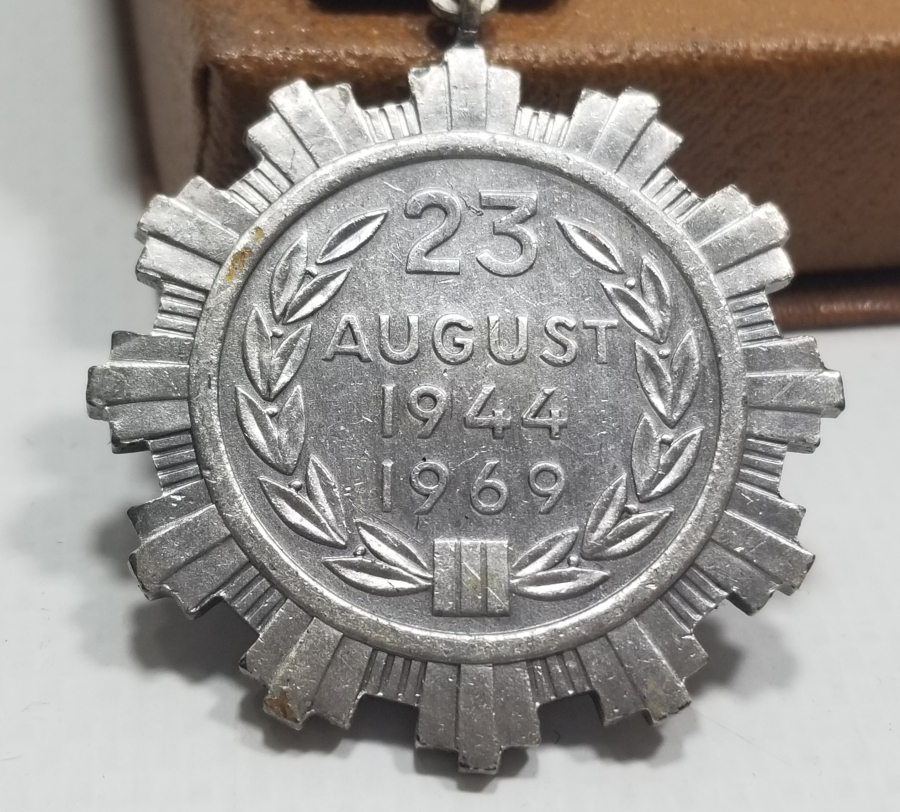 ORİJİNAL KUTUSUNDA NADİR SOVYET KURTULUŞ MADALYASI