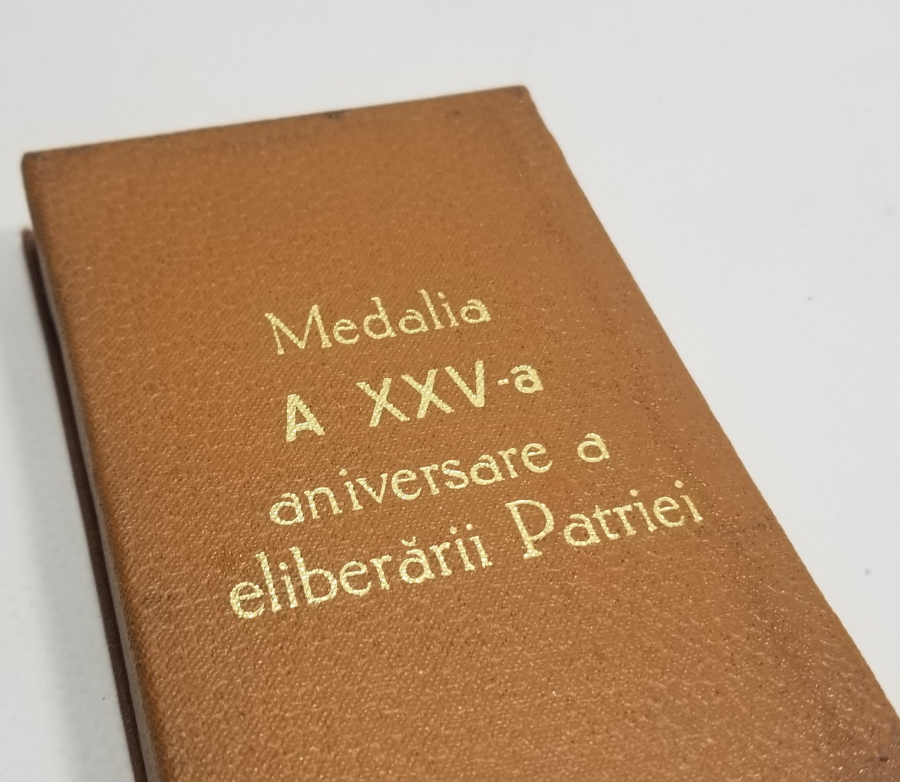 ORİJİNAL KUTUSUNDA NADİR SOVYET KURTULUŞ MADALYASI