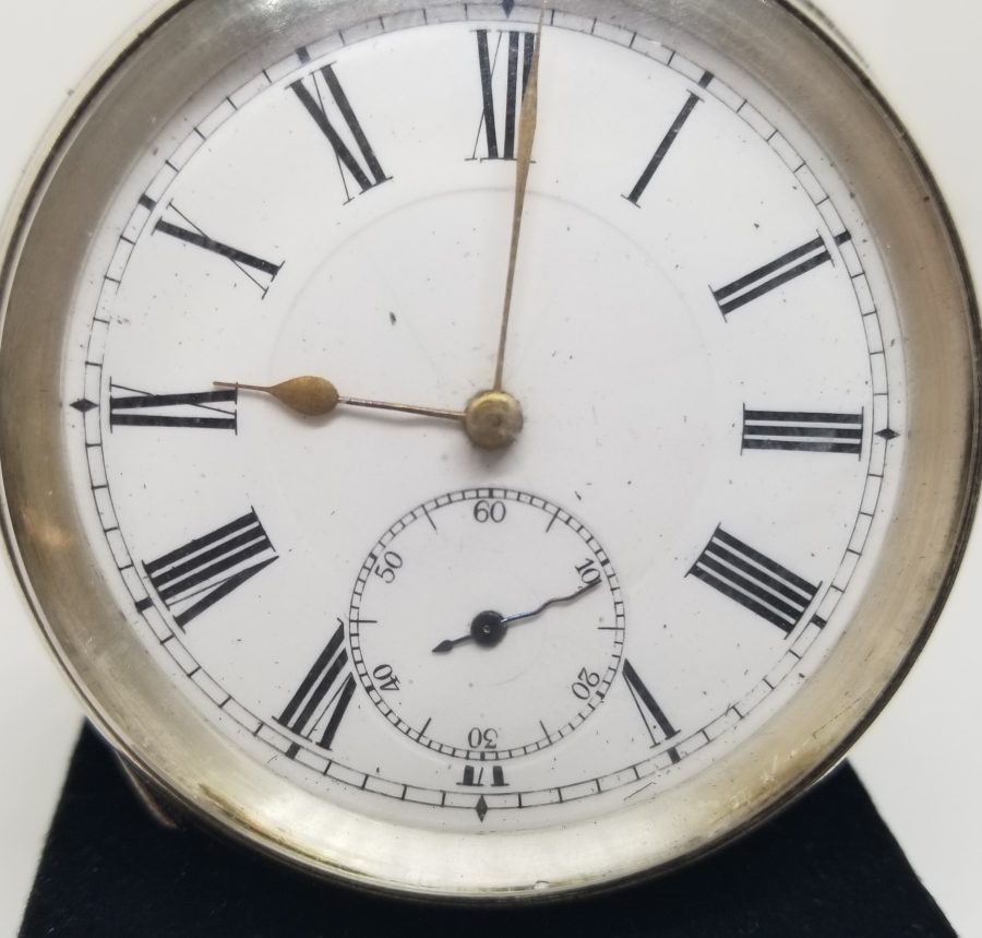 NADİR FORMDA GÜMÜŞ KASA İNGİLİZ YAPIMI KURMALI CEP SAATİ