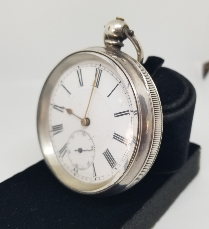 NADİR FORMDA GÜMÜŞ KASA İNGİLİZ YAPIMI KURMALI CEP SAATİ