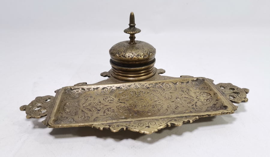 KABARTMA İŞÇİLİKLİ OSMANLI DÖNEMİ BRONZ HOKKA - DİVİT TAKIMI