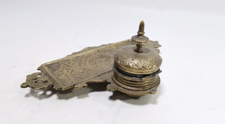 KABARTMA İŞÇİLİKLİ OSMANLI DÖNEMİ BRONZ HOKKA - DİVİT TAKIMI