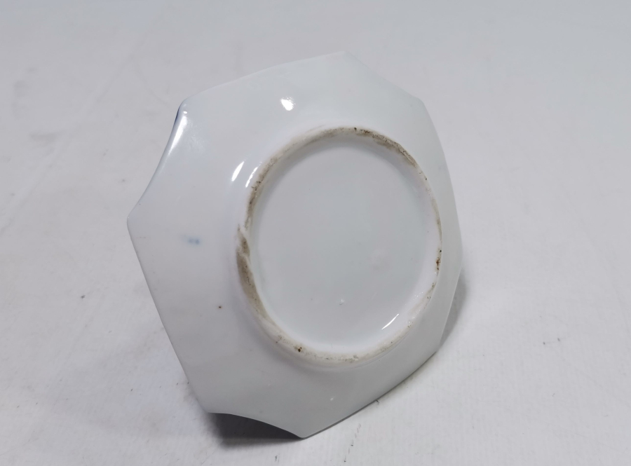 NADİR TİPTE ANTİKA PORSELEN HOKKA