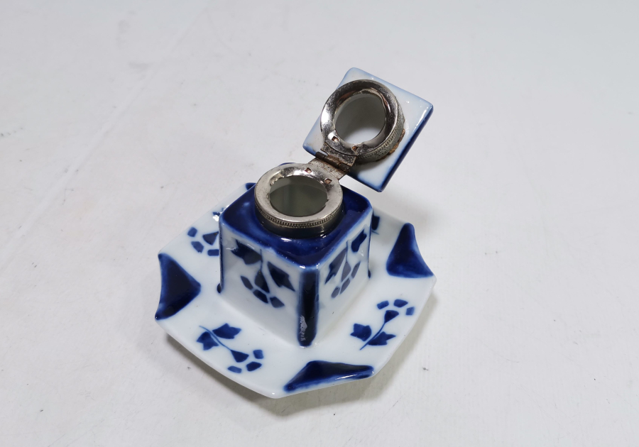 NADİR TİPTE ANTİKA PORSELEN HOKKA